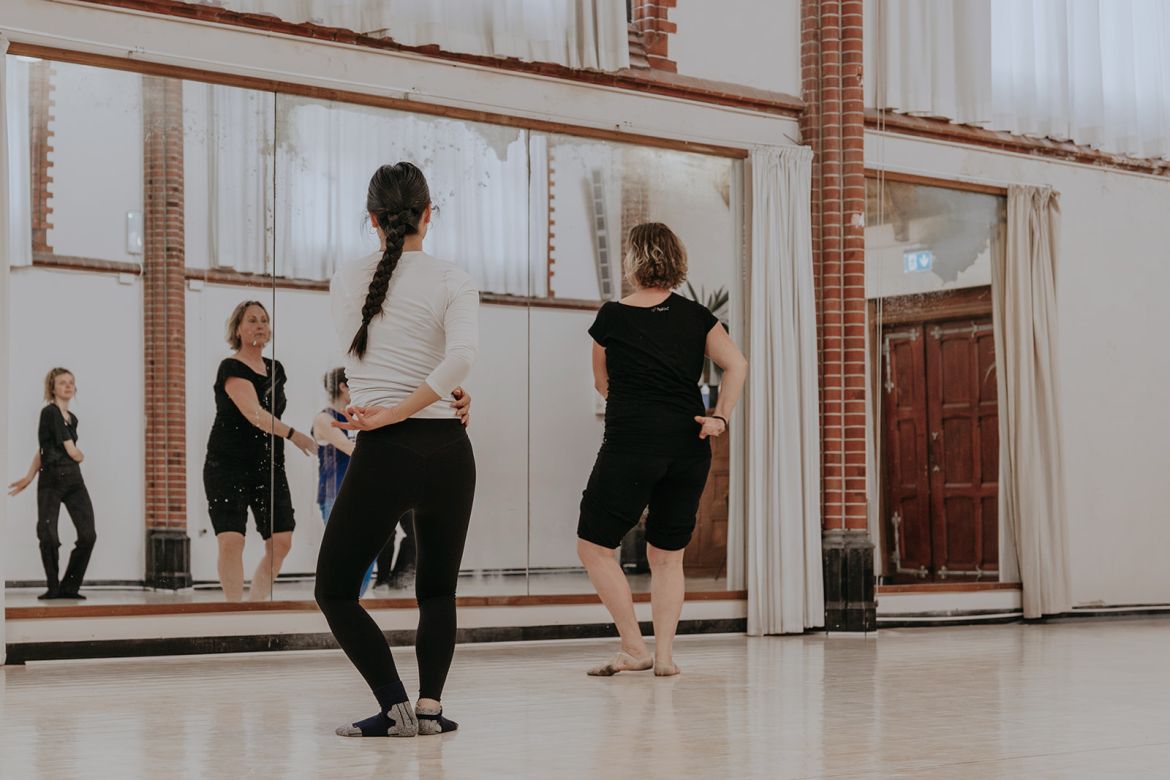 Modern Dance Classes